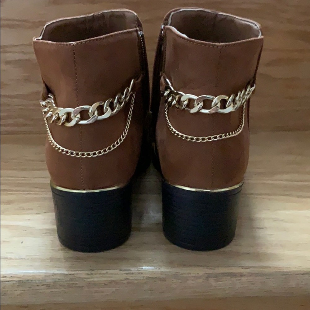 Shoes - Picture 3 of 4
